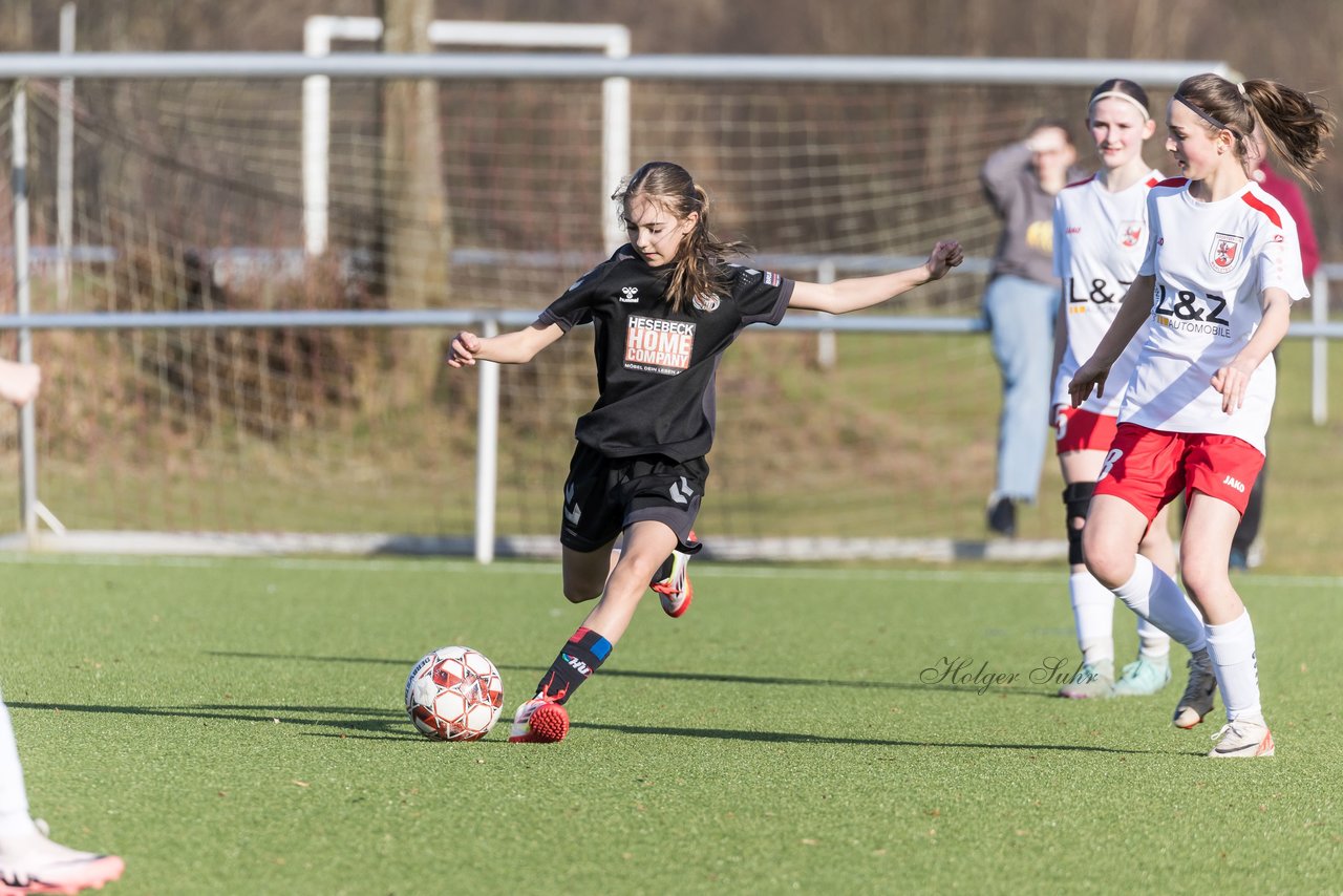 Bild 184 - wBJ SV Wahlstedt - SV Henstedt Ulzburg : Ergebnis: 0:1